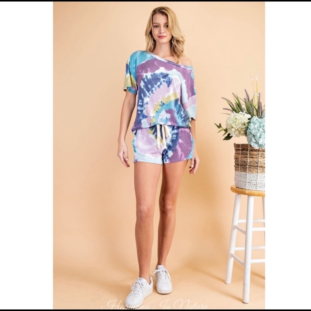 New! Clearance 🔥 Purple Spiral Tie Dye off shoulder beautiful Colors Top - Picture 11 of 11